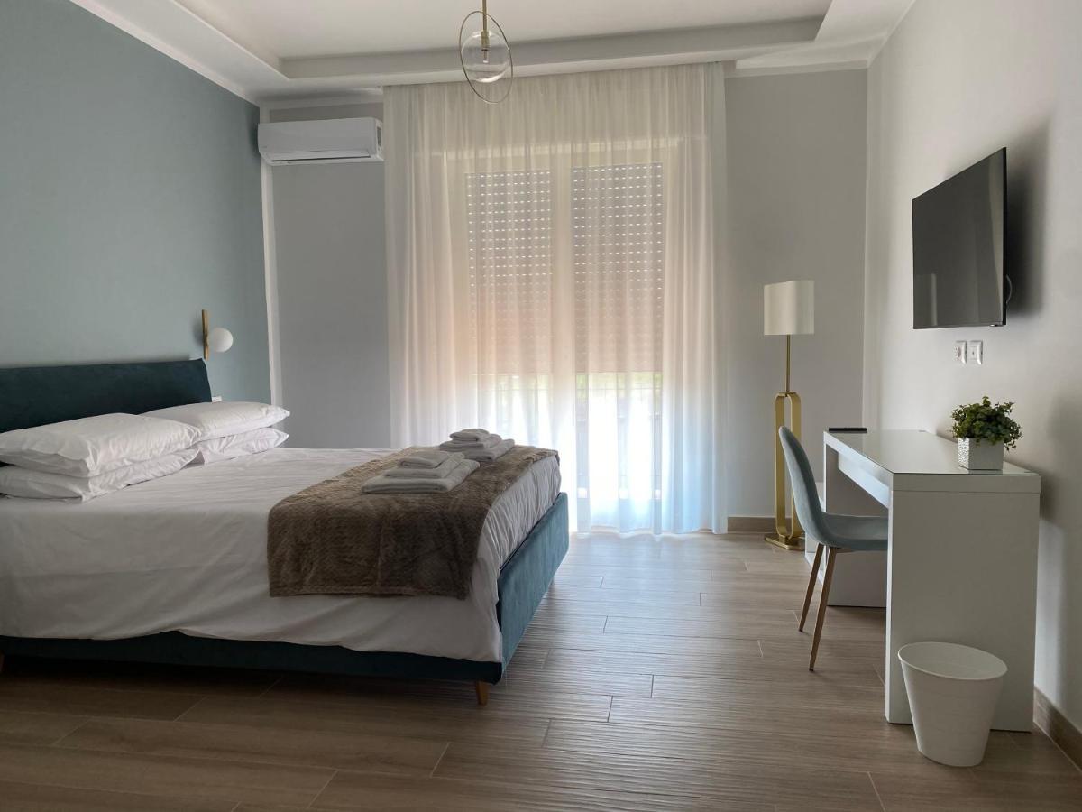Luna Nuova Suites Naples Extérieur photo