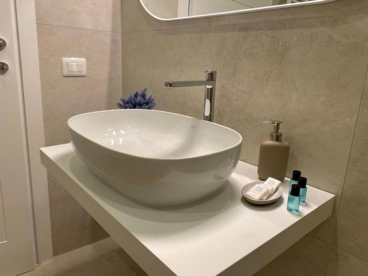 Luna Nuova Suites Naples Extérieur photo